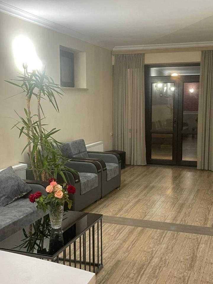 Decca Hotel Ереван Экстерьер фото