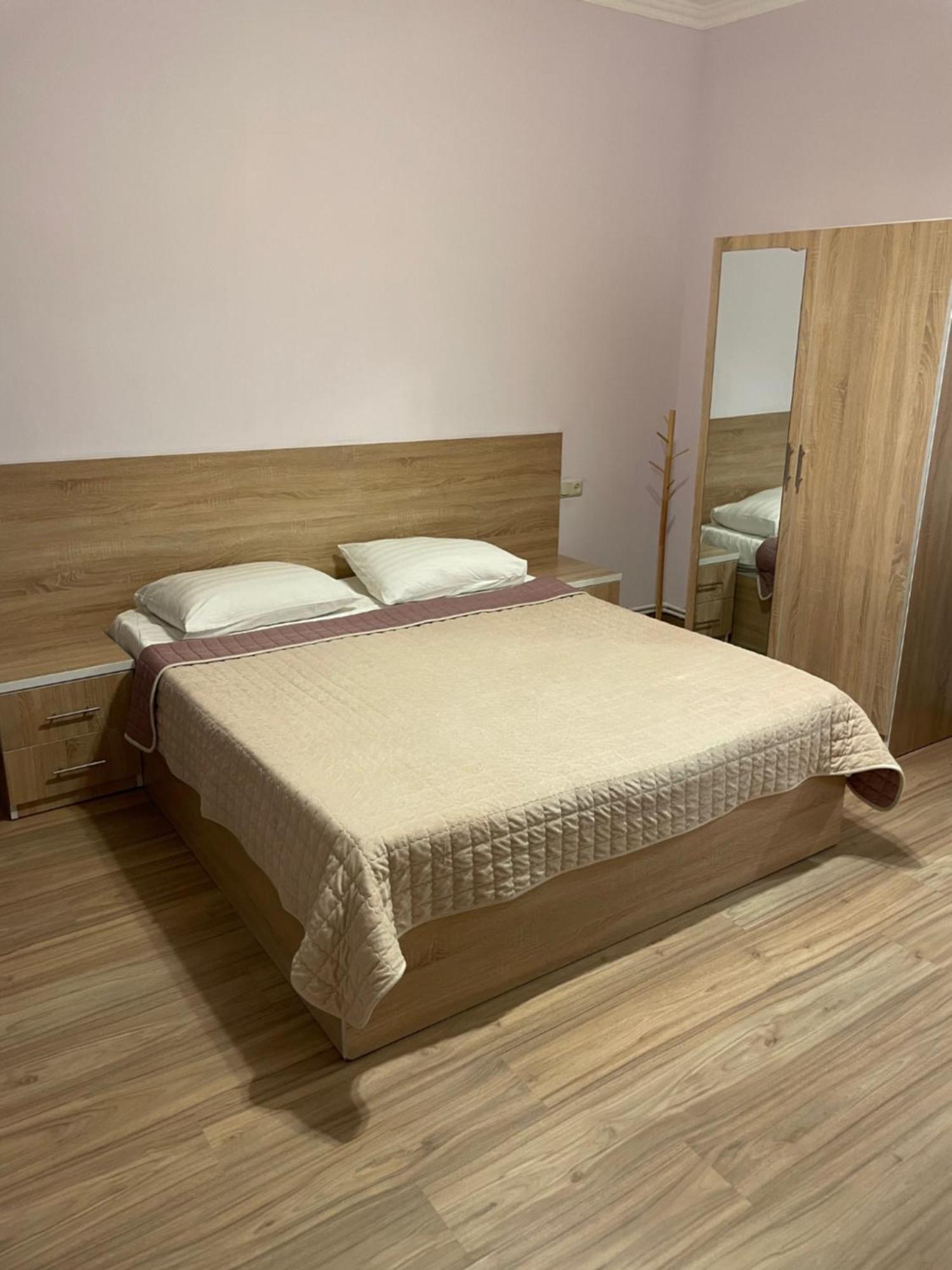 Decca Hotel Ереван Экстерьер фото